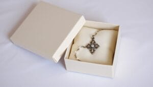 prezent od chrzestnej na komunię